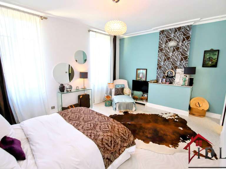 Maison La Crau - 10 chambres - 360m²