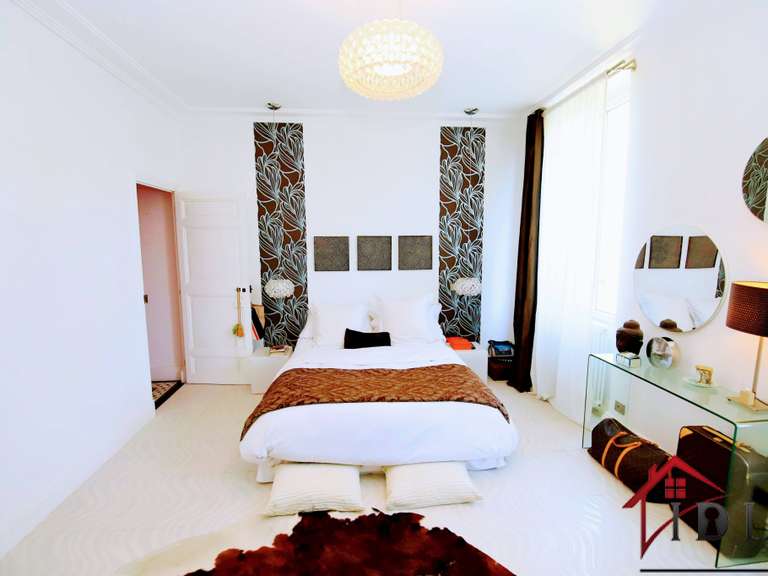 Maison La Crau - 10 chambres - 360m²