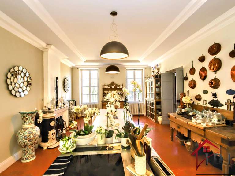 Maison La Crau - 10 chambres - 360m²