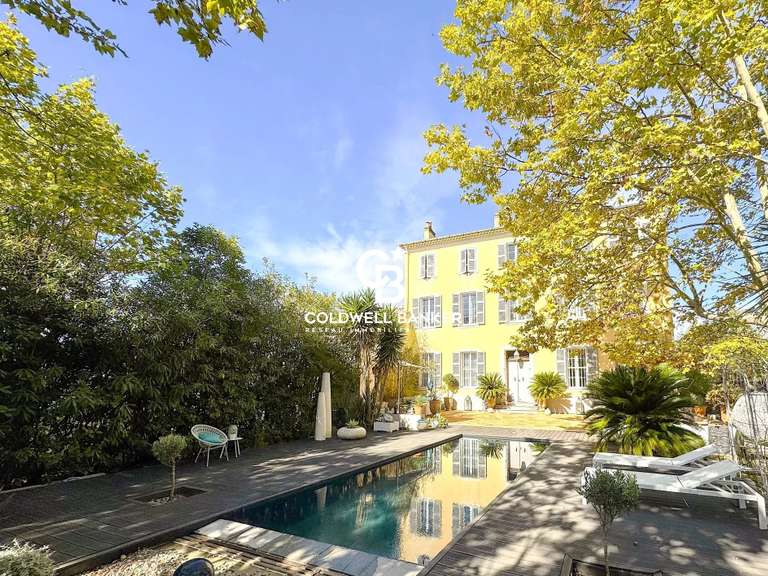 Property La Crau - 10 bedrooms - 500m²