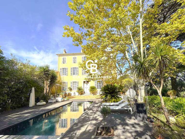 Property La Crau - 10 bedrooms - 500m²