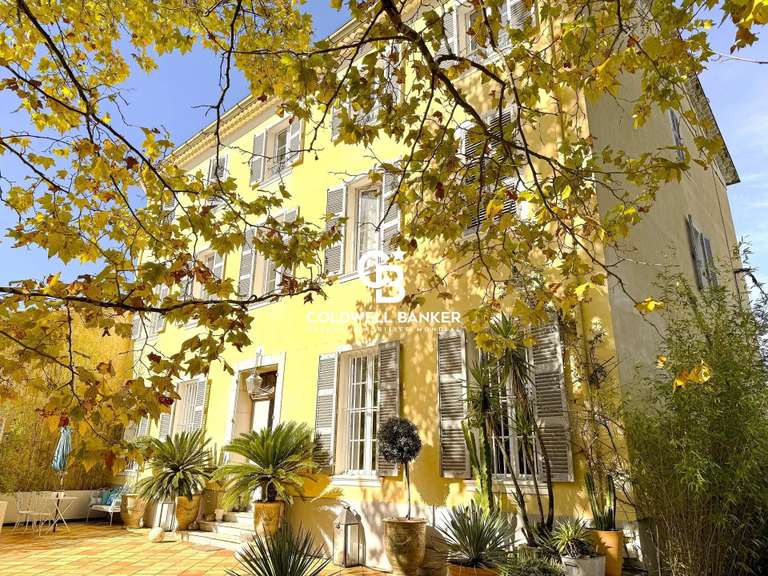 Property La Crau - 10 bedrooms - 500m²