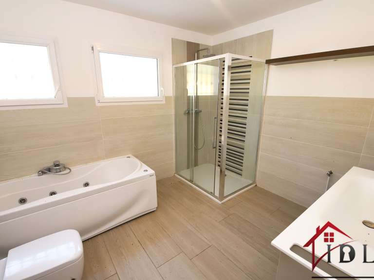 Villa La Crau - 6 bedrooms - 201m²