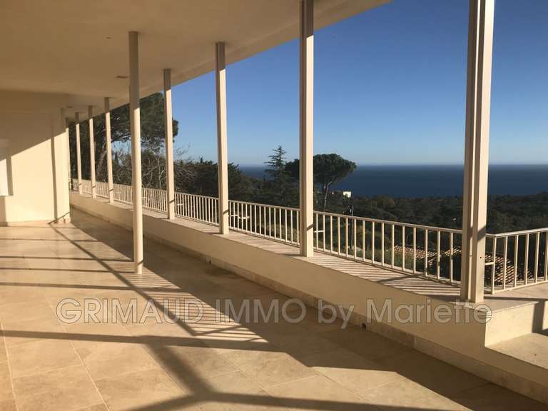 Appartement La Croix-Valmer - 3 chambres - 178m²