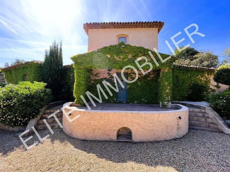 Maison La Croix-Valmer - 5 chambres - 163m²