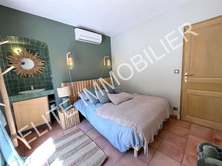 Maison La Croix-Valmer - 5 chambres - 163m²