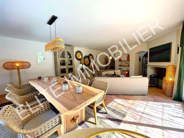 Maison La Croix-Valmer - 5 chambres - 163m²