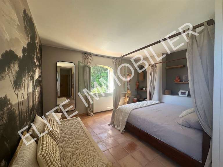 Maison La Croix-Valmer - 5 chambres - 163m²