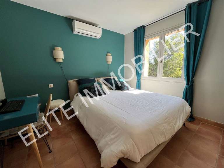 Maison La Croix-Valmer - 5 chambres - 163m²