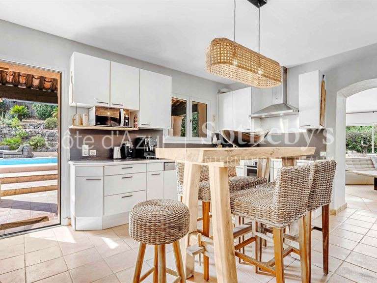 Maison La Croix-Valmer - 5 chambres - 185m²