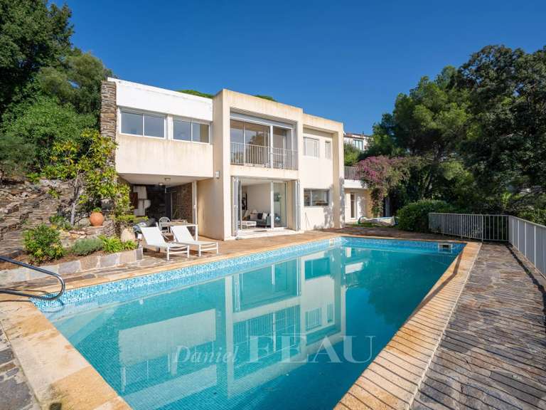 Maison La Croix-Valmer - 7 chambres - 187m²