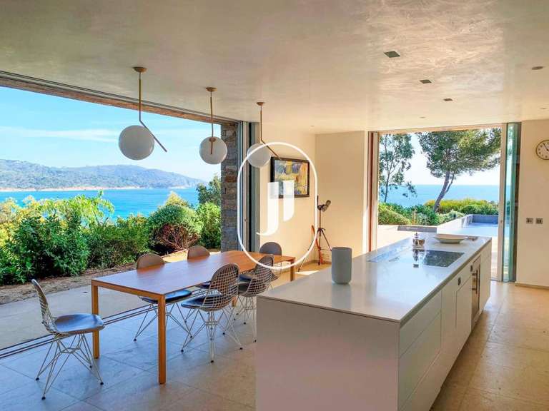 House with Sea view La Croix-Valmer - 4 bedrooms - 300m²