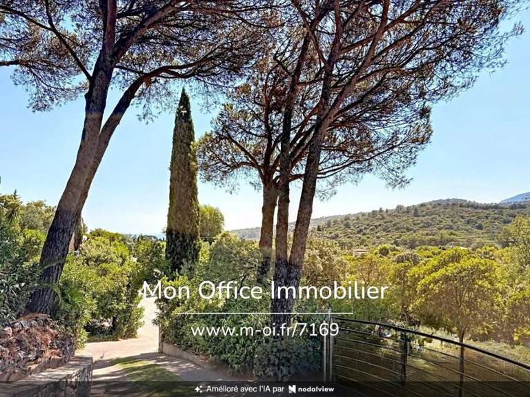Maison La Croix-Valmer - 4 chambres - 160m²