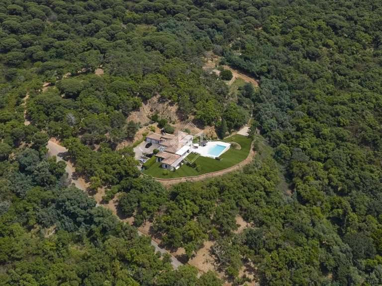 Propriété La Croix-Valmer - 5 chambres - 370m²