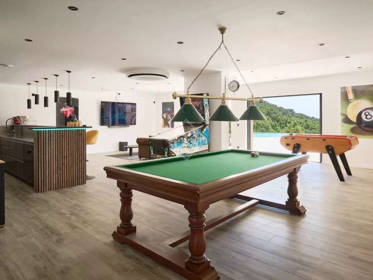 Propriété La Croix-Valmer - 5 chambres - 370m²