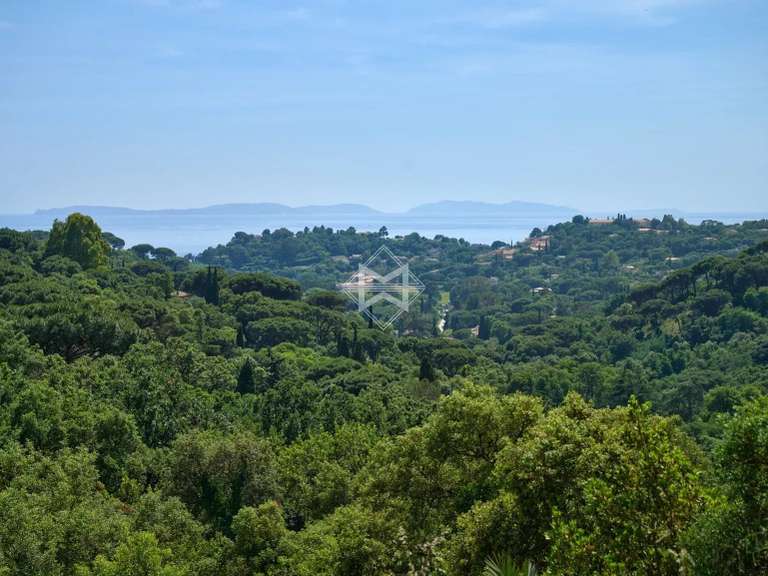 Propriété La Croix-Valmer - 5 chambres - 370m²