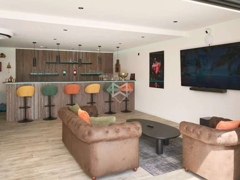 Propriété La Croix-Valmer - 5 chambres - 370m²