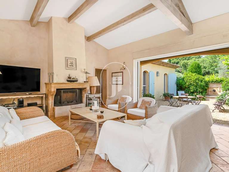 Propriété La Croix-Valmer - 6 chambres - 300m²