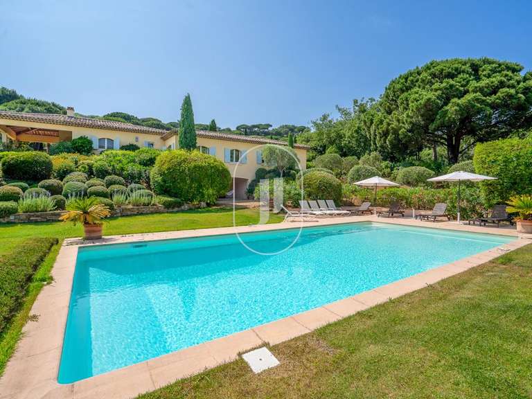 Propriété La Croix-Valmer - 6 chambres - 300m²