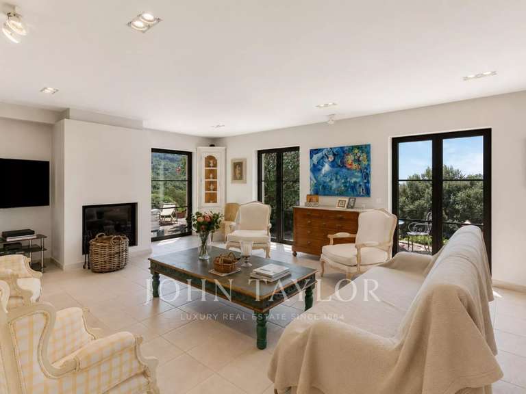 Propriété La Croix-Valmer - 10 chambres - 400m²