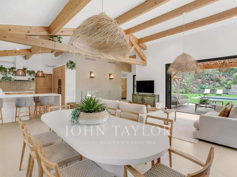 Propriété La Croix-Valmer - 5 chambres - 194m²