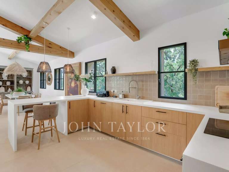 Propriété La Croix-Valmer - 5 chambres - 194m²