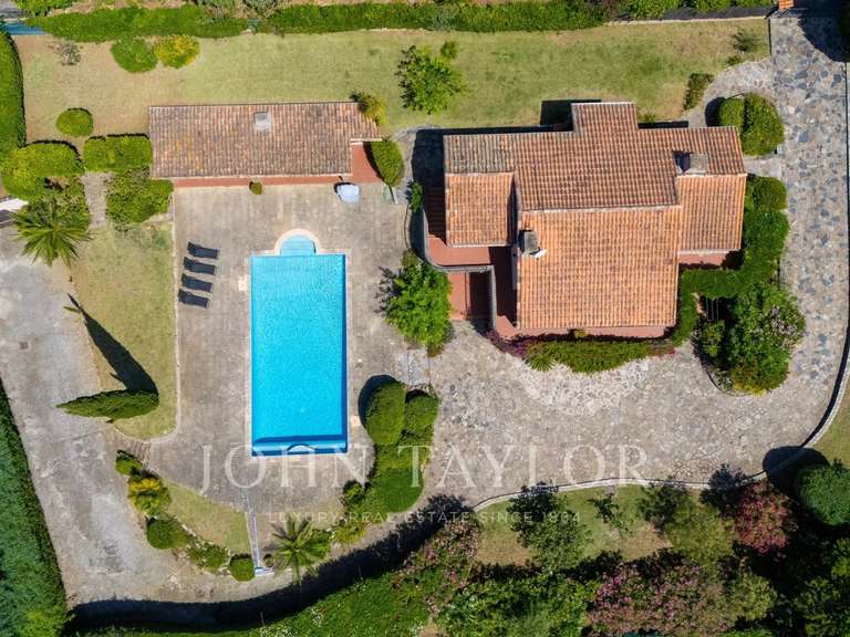Propriété La Croix-Valmer - 4 chambres - 165m²