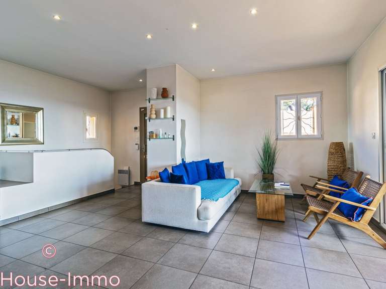 Villa La Croix-Valmer - 4 bedrooms - 132m²