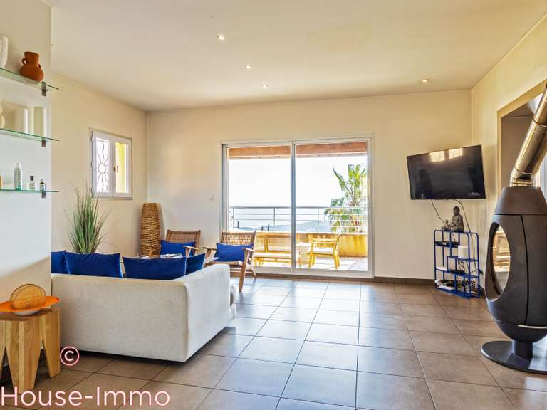 Villa La Croix-Valmer - 4 bedrooms - 132m²