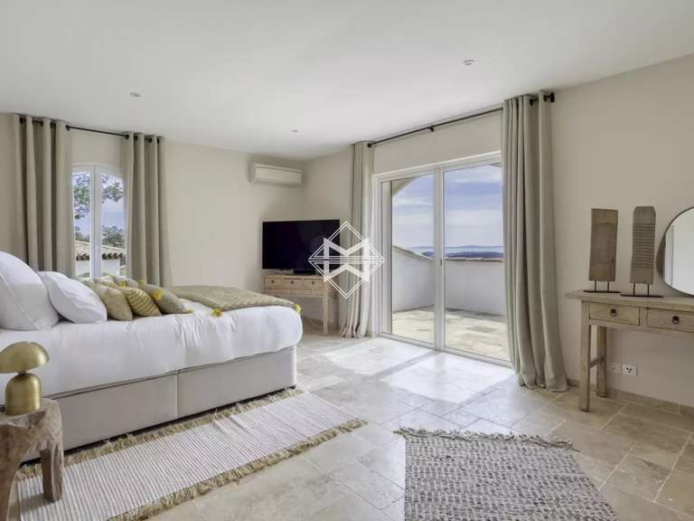 Villa La Croix-Valmer - 5 bedrooms - 254m²