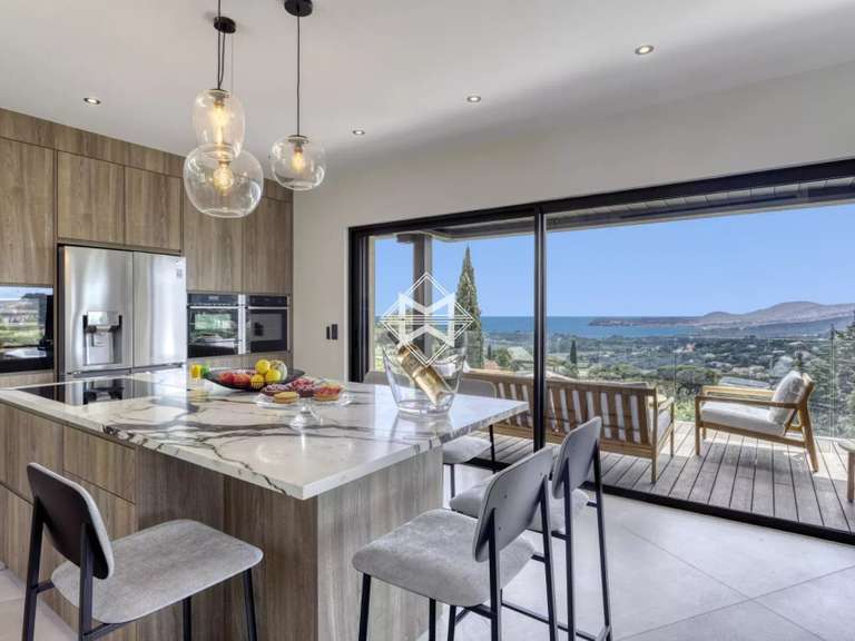 Villa with Sea view La Croix-Valmer - 4 bedrooms - 178m²