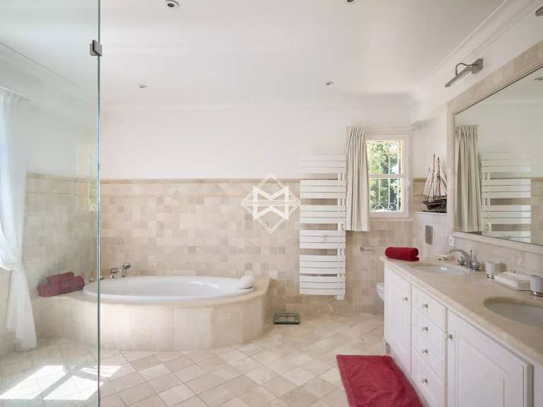 Villa La Croix-Valmer - 6 chambres - 400m²