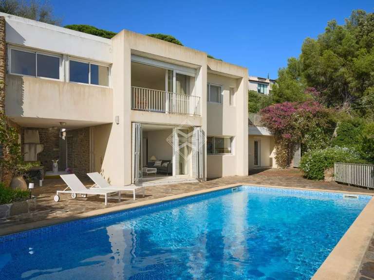 Villa La Croix-Valmer - 8 chambres - 200m²