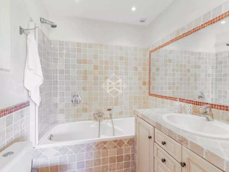 Villa La Croix-Valmer - 6 chambres - 283m²