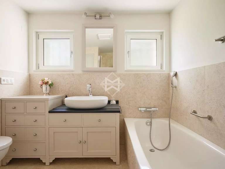 Villa La Croix-Valmer - 4 bedrooms - 250m²