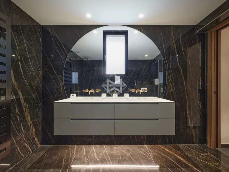 Villa La Croix-Valmer - 5 bedrooms - 280m²