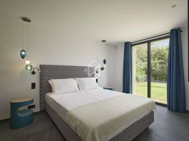 Villa La Croix-Valmer - 5 bedrooms - 280m²