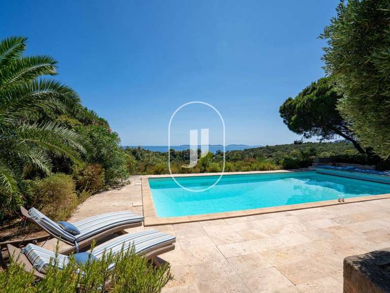 Villa La Croix-Valmer - 4 bedrooms - 140m²