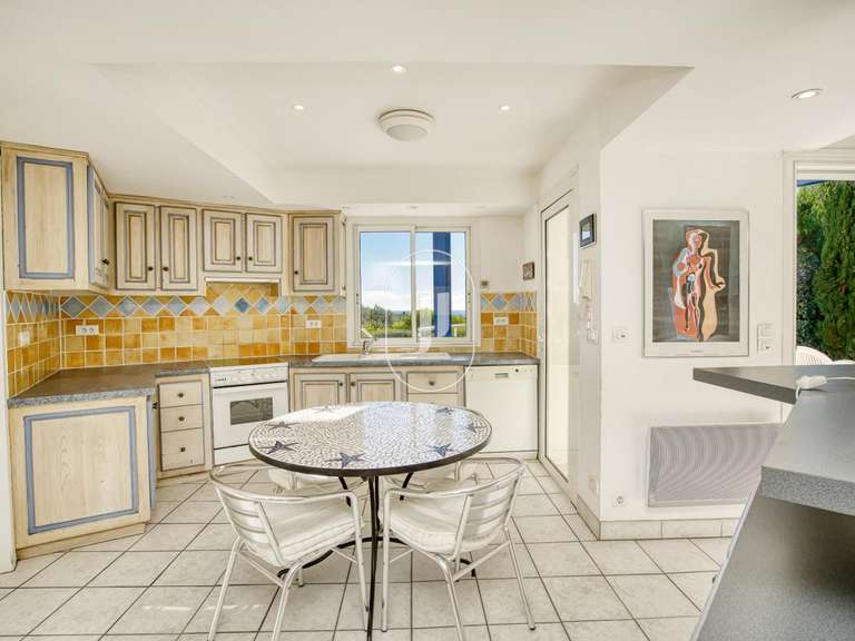 Villa with Sea view La Croix-Valmer - 5 bedrooms - 180m²