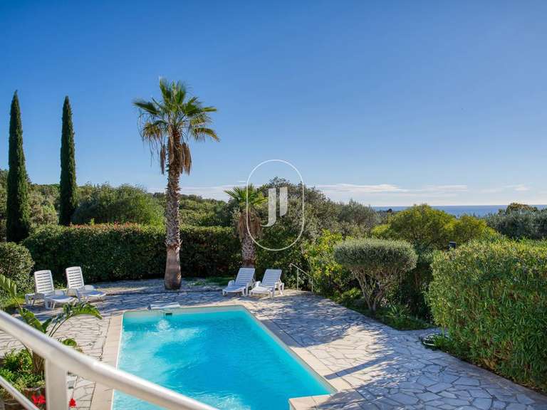 Villa with Sea view La Croix-Valmer - 5 bedrooms - 180m²