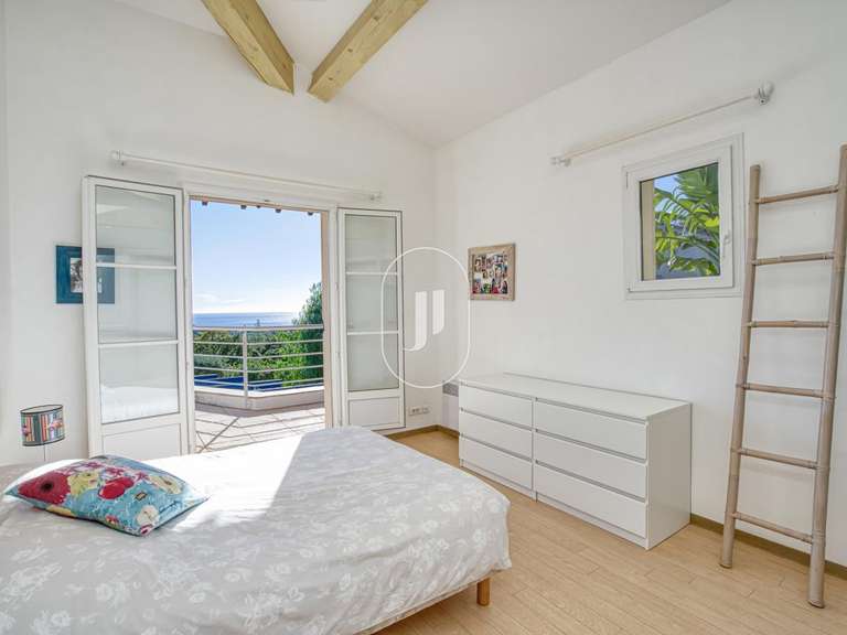 Villa with Sea view La Croix-Valmer - 5 bedrooms - 180m²