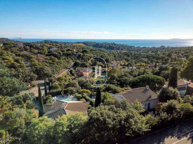 Villa with Sea view La Croix-Valmer - 5 bedrooms - 180m²