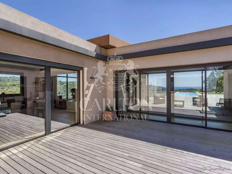 Villa La Croix-Valmer - 5 chambres - 340m²