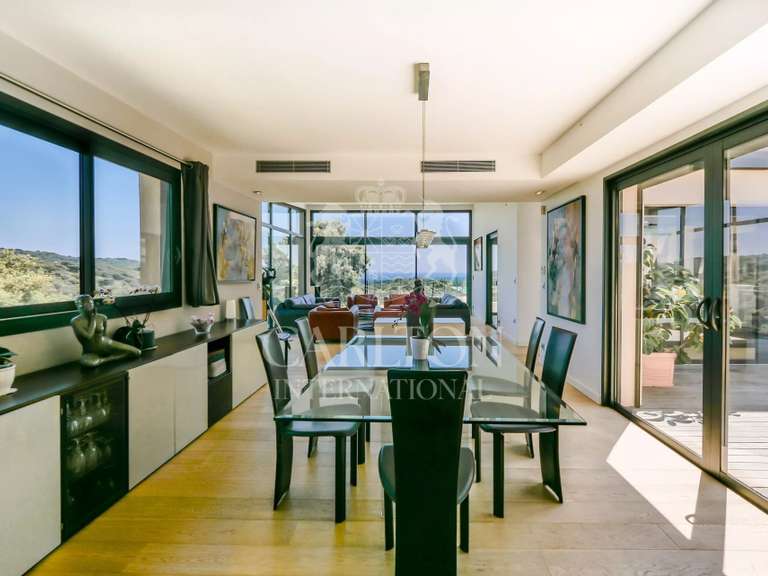 Villa La Croix-Valmer - 5 bedrooms - 340m²