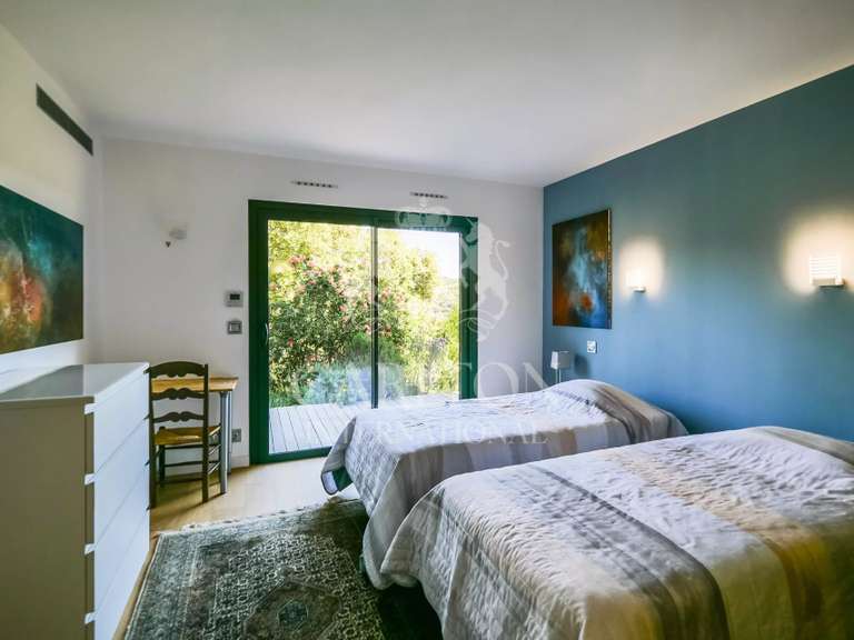 Villa La Croix-Valmer - 5 bedrooms - 340m²