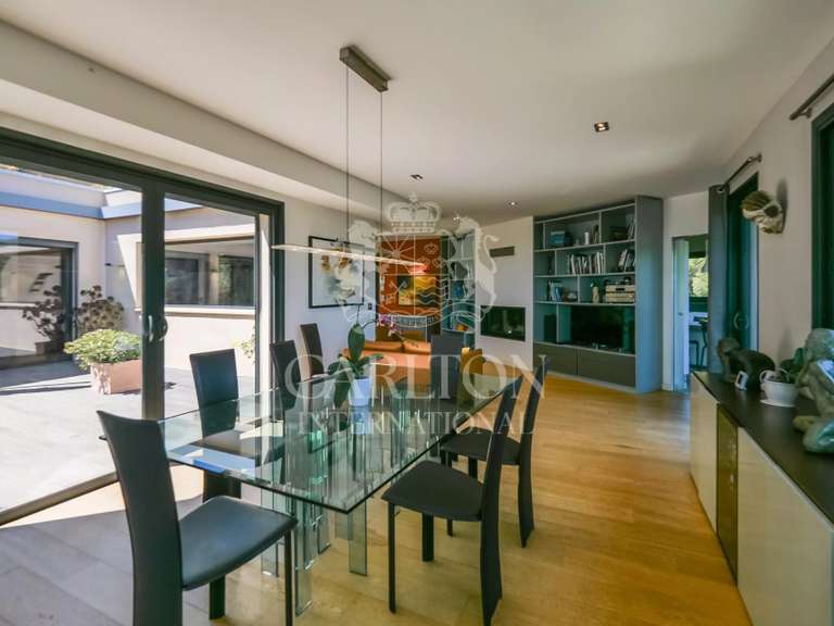 Villa La Croix-Valmer - 5 bedrooms - 340m²