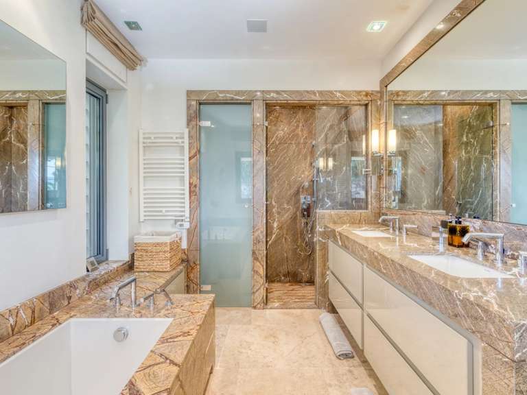 Villa La Croix-Valmer - 440m²