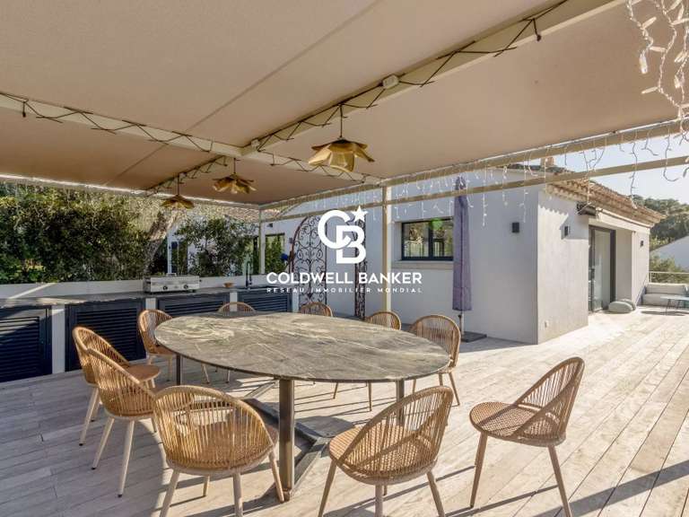 Villa La Croix-Valmer - 5 chambres - 280m²