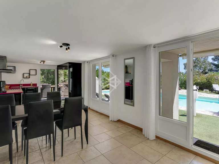Villa La Croix-Valmer - 6 chambres - 225m²