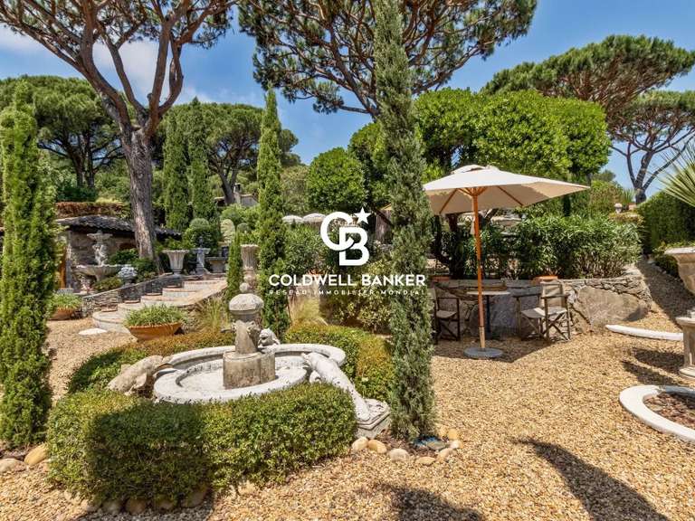 Villa La Croix-Valmer - 4 bedrooms - 180m²
